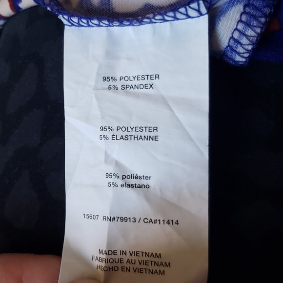 Geometric maternity wrap dress | A Pea in the Pod | S - Picture 4 of 7